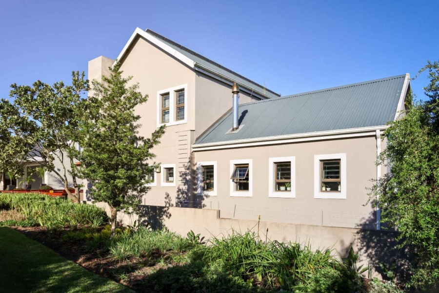 3 Bedroom Property for Sale in Kraaibosch Western Cape